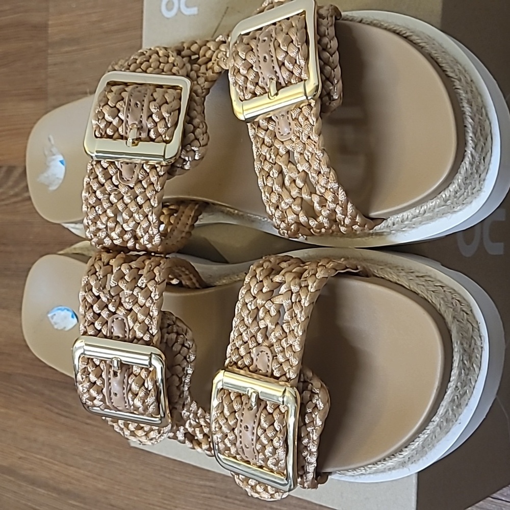 MADEN GIRL Women's Tan Woven Sandals with Gold Buckles used good‎ condition - Picture 2 of 13